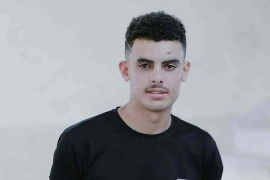 الشهيد الطفل مؤنس زيادات (16 عاما)